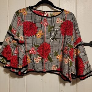 True Destiny Bold Red Dahlia Floral Boho Bell Sleeve Romantic Size Medium